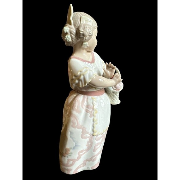 Nao by Lladro Girl with Basket Porcelain Figurine MINT Rare ~ Retired! 10”H - Picture 3 of 10